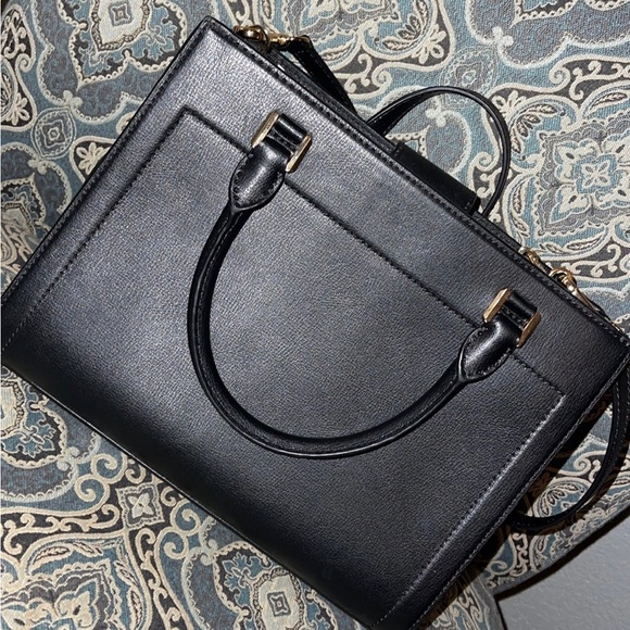 Michael Kors Kinsley Accordian, Satchel and wallet!! NWOT - Picture 8 of 9